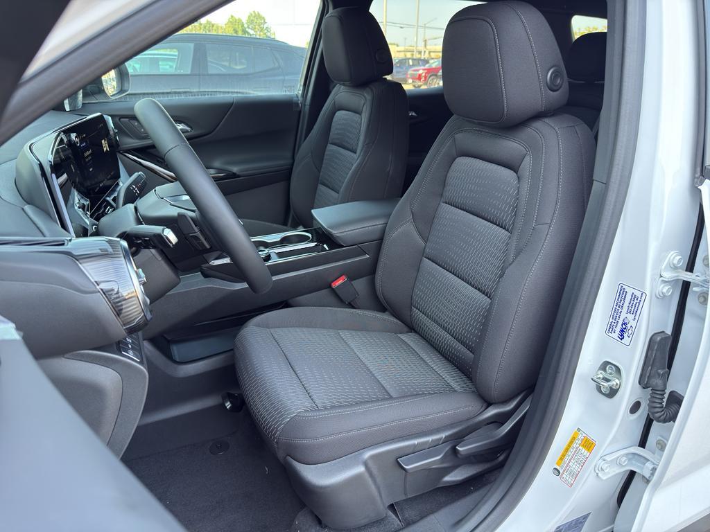 new 2026 Chevrolet Equinox car, priced at $31,036