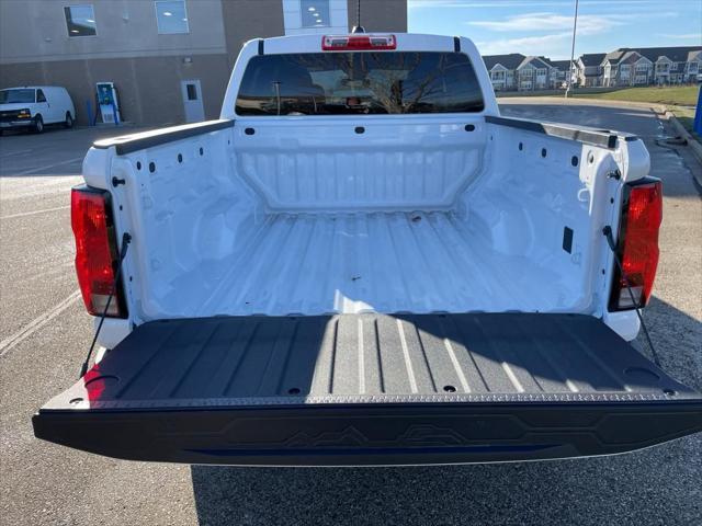 new 2024 Chevrolet Colorado car, priced at $33,215