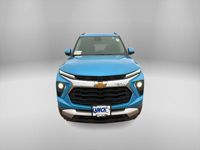 new 2025 Chevrolet TrailBlazer car, priced at $27,428