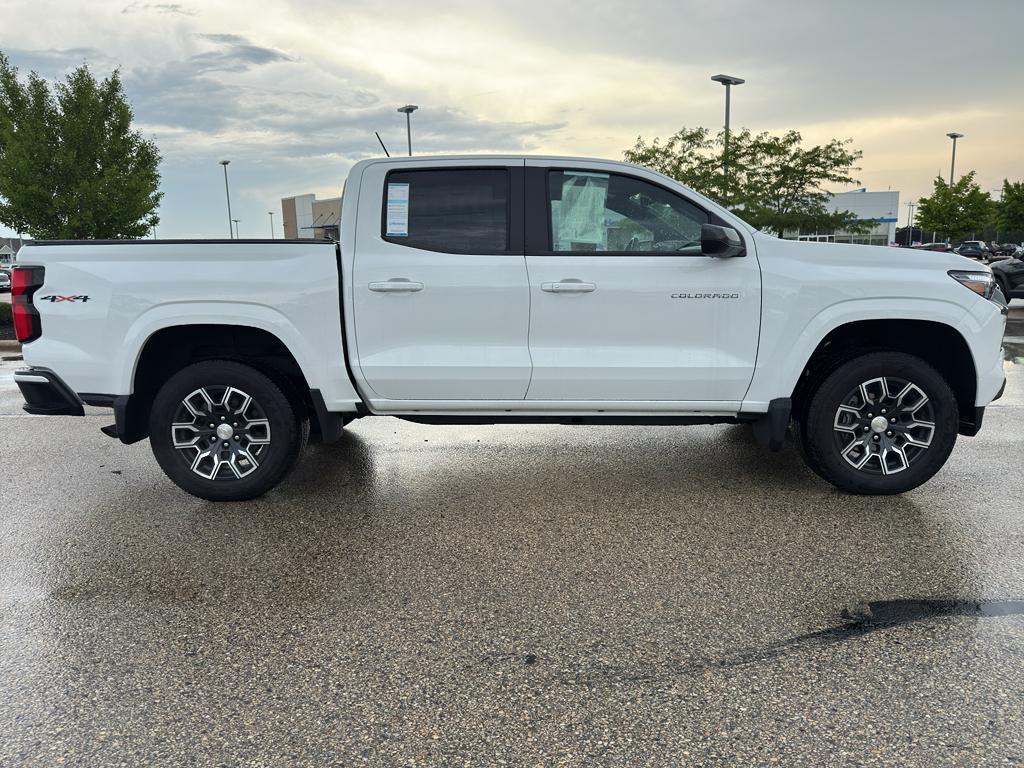 new 2024 Chevrolet Colorado car, priced at $39,996