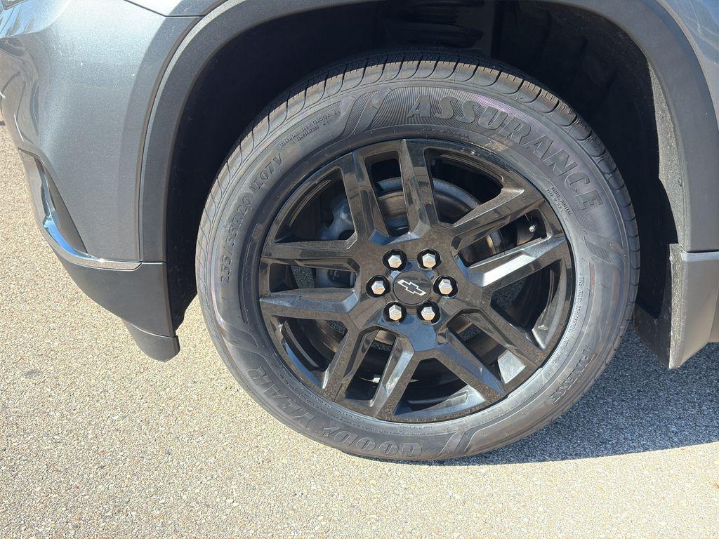 used 2021 Chevrolet Traverse car, priced at $19,113