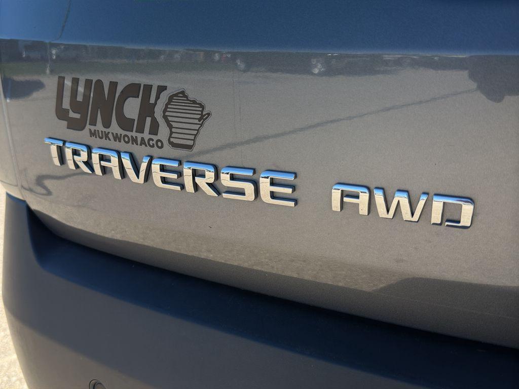 used 2021 Chevrolet Traverse car, priced at $19,113