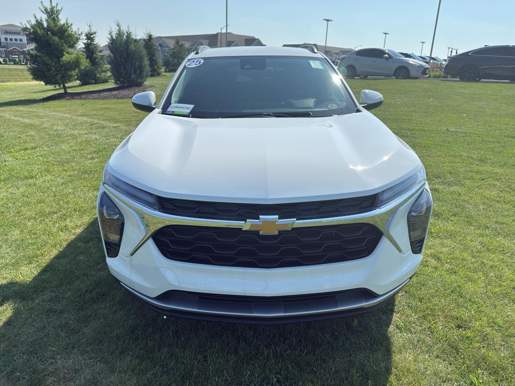 new 2025 Chevrolet Trax car, priced at $24,988
