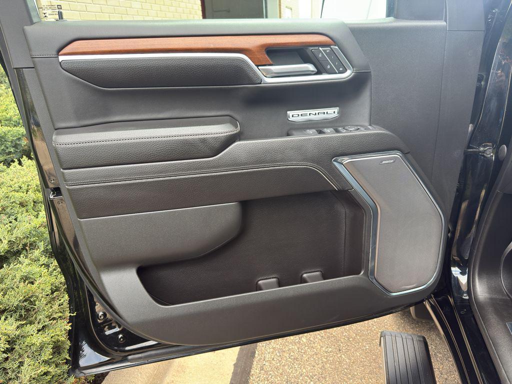 used 2023 GMC Sierra 1500 car, priced at $56,000