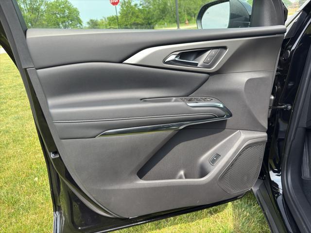 new 2025 Chevrolet Traverse car, priced at $42,763