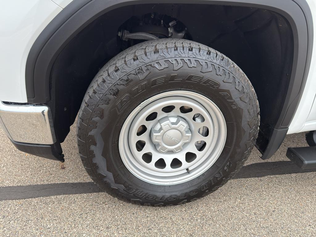 used 2023 GMC Sierra 1500 car, priced at $37,099