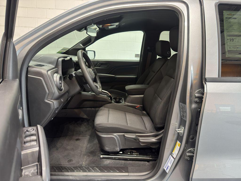 new 2025 Chevrolet Colorado car, priced at $41,390