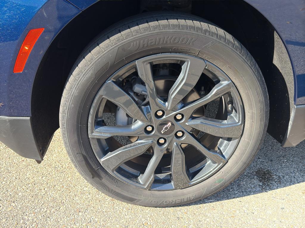 used 2022 Chevrolet Equinox car, priced at $23,034