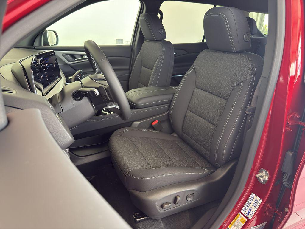 new 2025 Chevrolet Traverse car, priced at $45,088