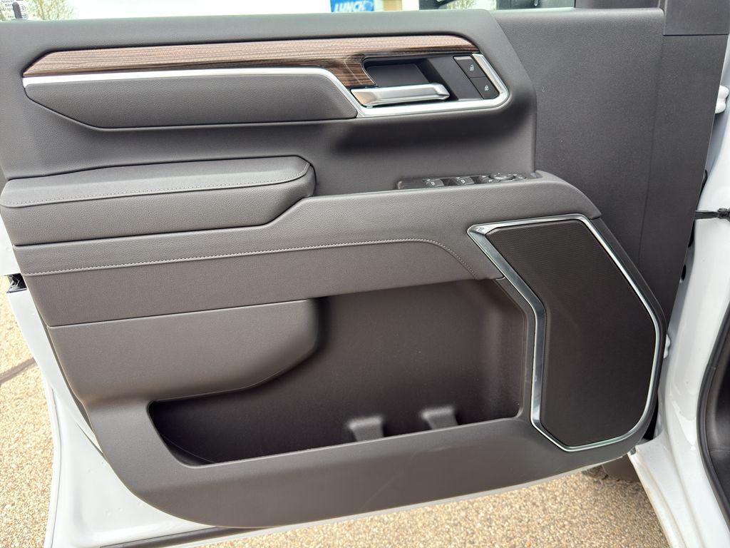 new 2025 Chevrolet Silverado 3500 car, priced at $72,371