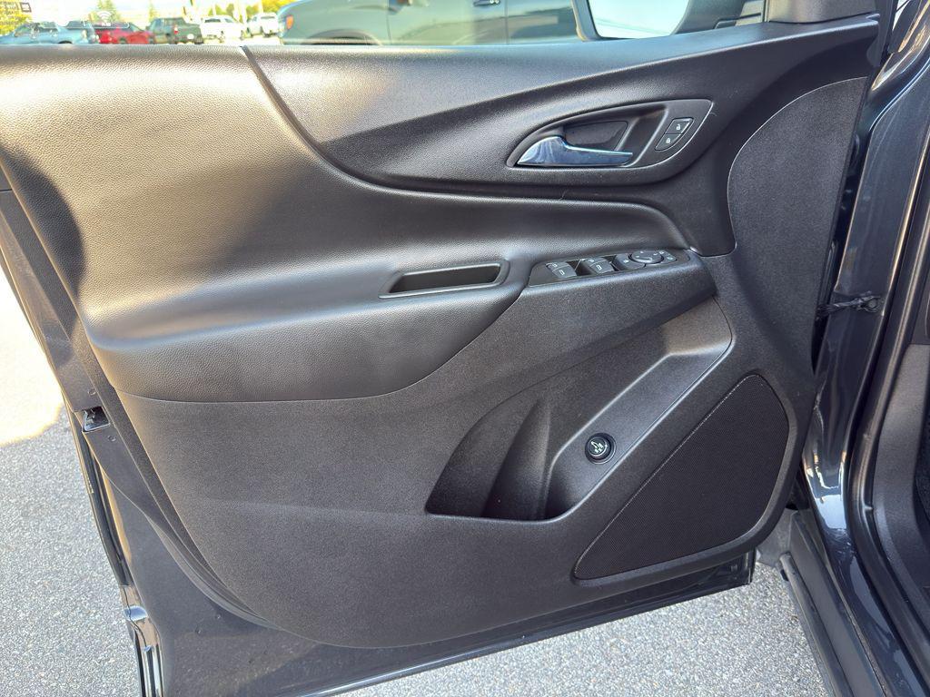 used 2022 Chevrolet Equinox car, priced at $23,499