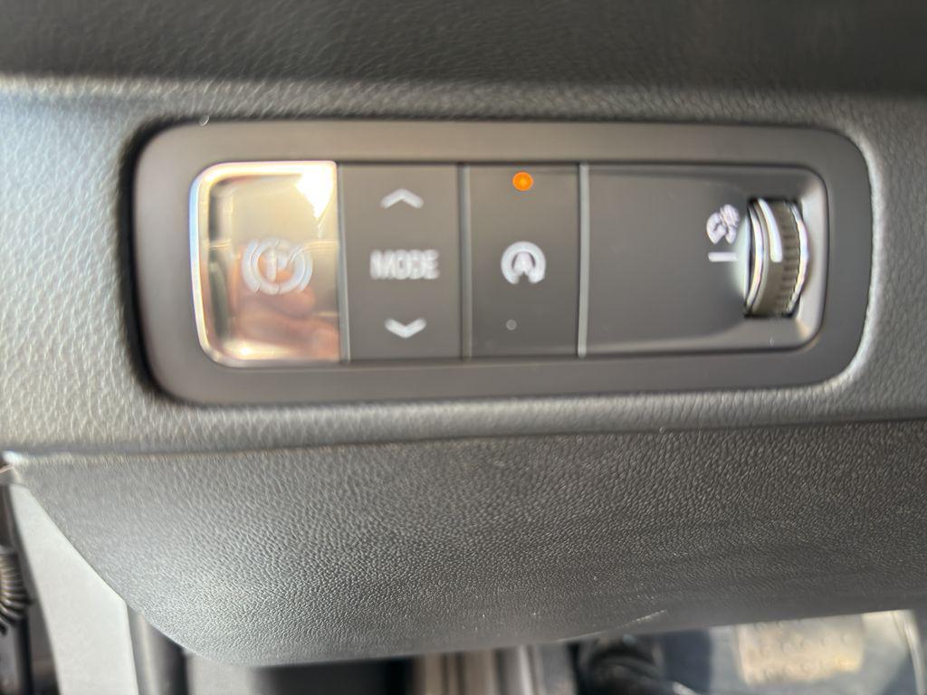 new 2025 Chevrolet Traverse car, priced at $42,763