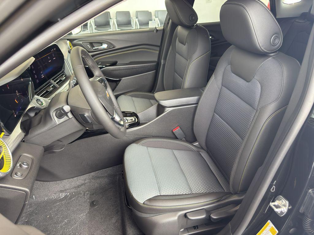 new 2025 Chevrolet Trax car, priced at $24,731