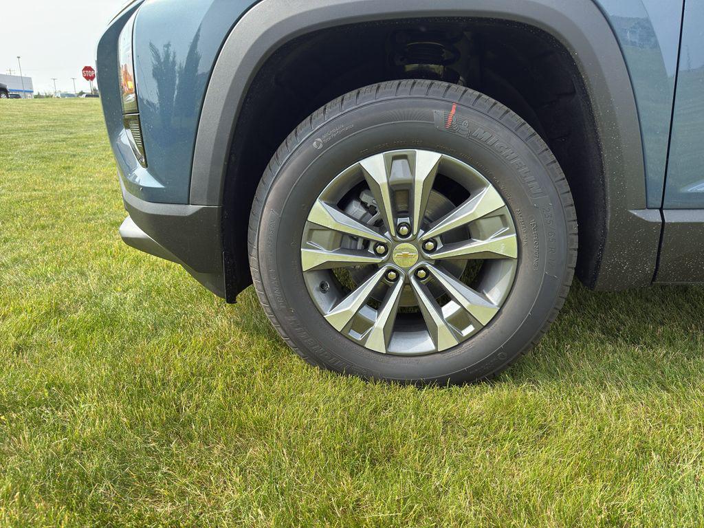 new 2026 Chevrolet Equinox car, priced at $30,867