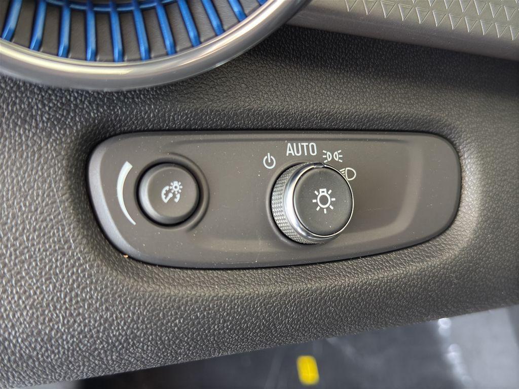 new 2025 Chevrolet Trax car, priced at $24,988