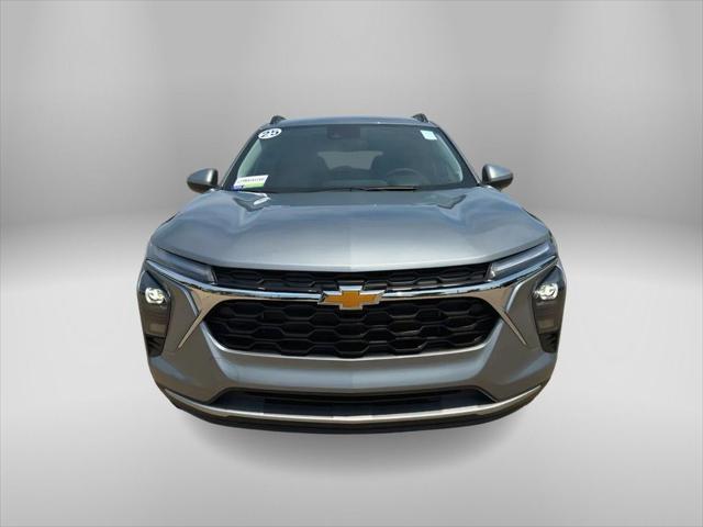 new 2025 Chevrolet Trax car, priced at $24,988