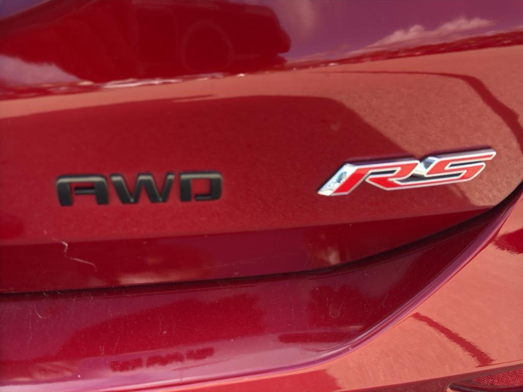 used 2024 Chevrolet Equinox car, priced at $27,600