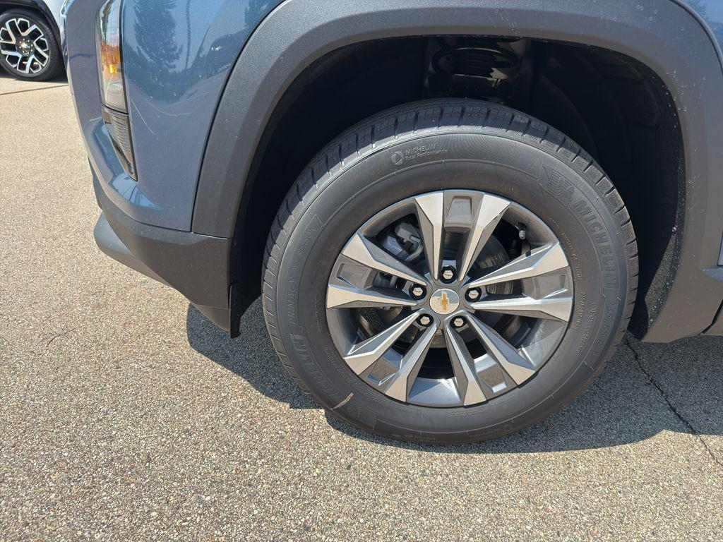 new 2026 Chevrolet Equinox car, priced at $30,867