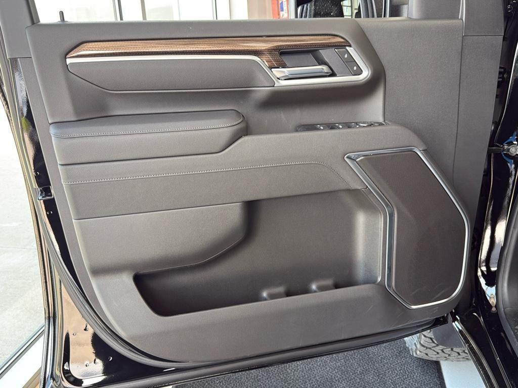 new 2025 Chevrolet Silverado 2500 car, priced at $72,935