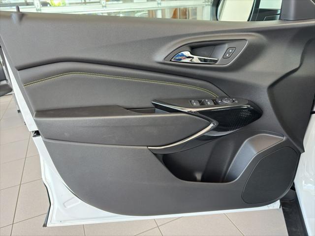 new 2025 Chevrolet Trax car, priced at $24,988