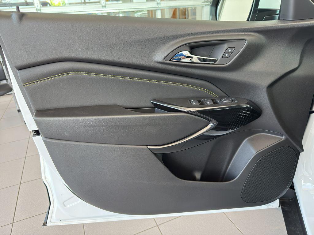 new 2025 Chevrolet Trax car, priced at $24,731