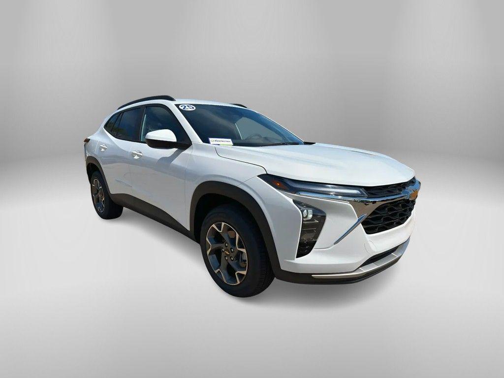 new 2025 Chevrolet Trax car, priced at $24,731