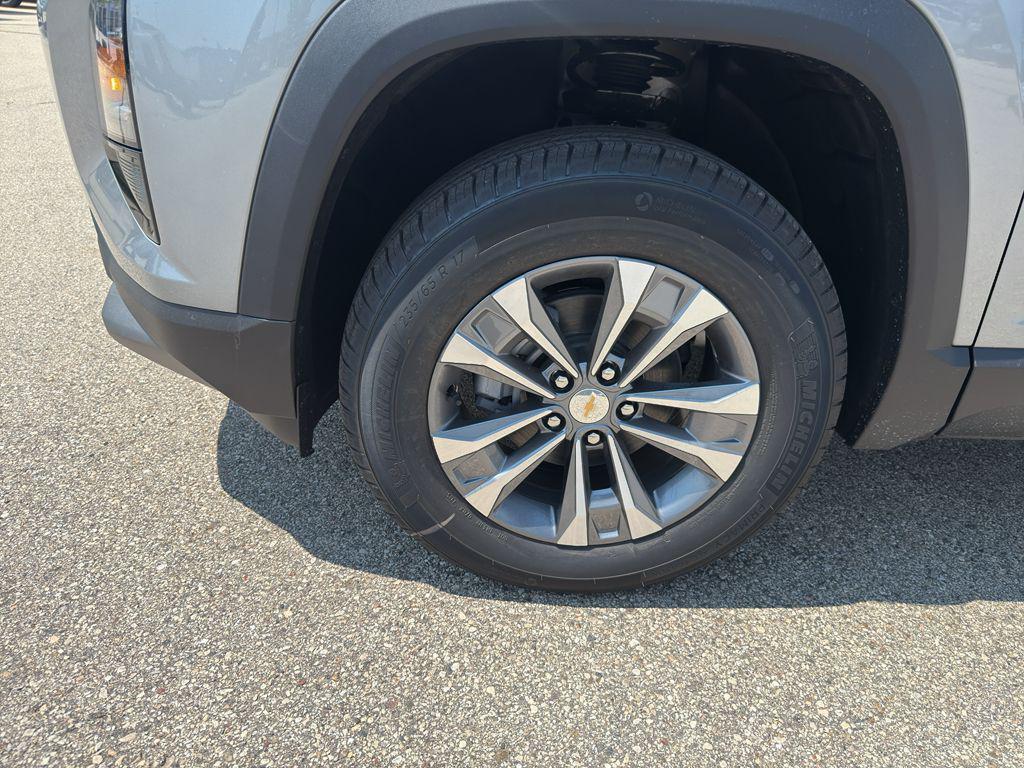 new 2026 Chevrolet Equinox car, priced at $30,867