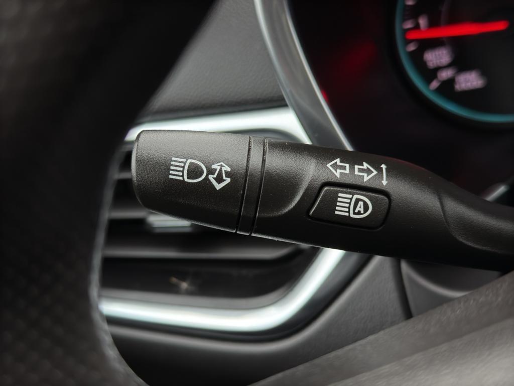 used 2021 Chevrolet Equinox car, priced at $13,823