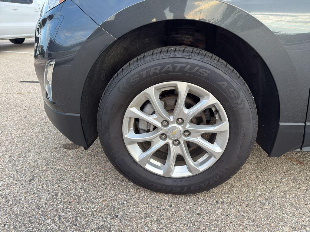used 2021 Chevrolet Equinox car, priced at $23,398