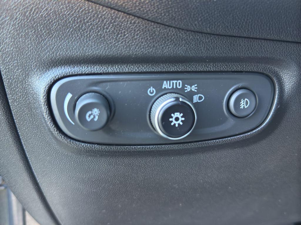 used 2021 Chevrolet Equinox car, priced at $23,398
