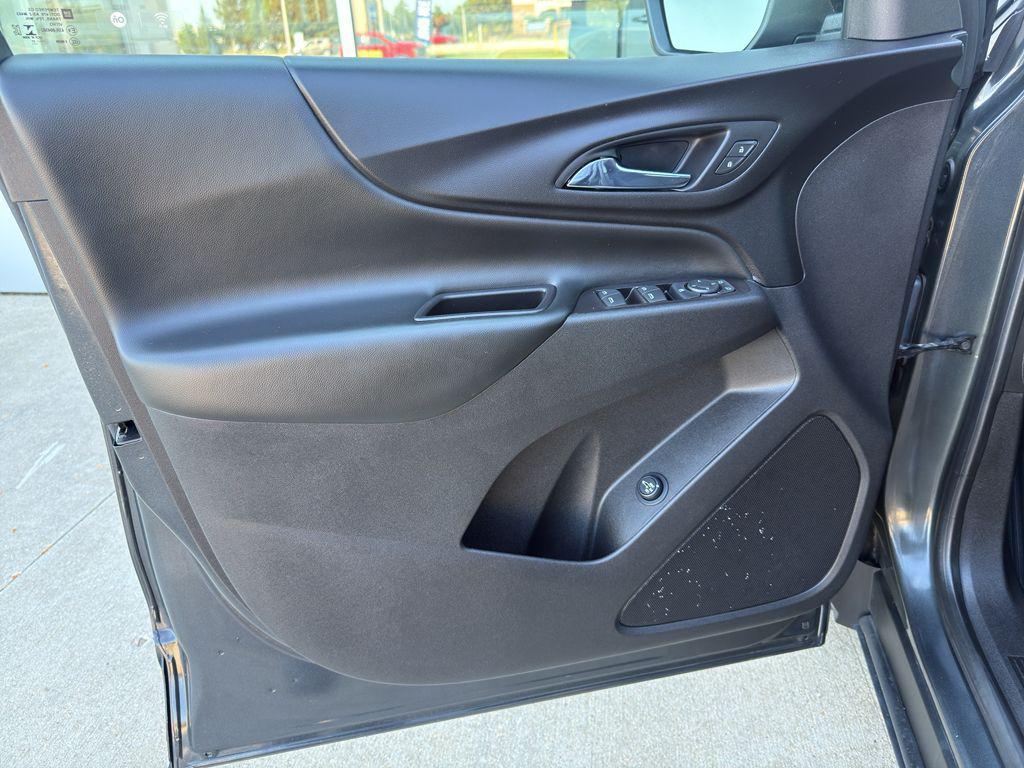 used 2021 Chevrolet Equinox car, priced at $23,398