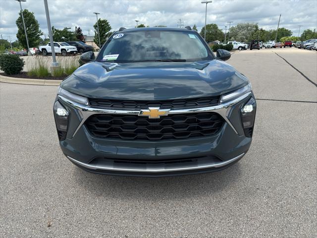 new 2025 Chevrolet Trax car, priced at $26,116