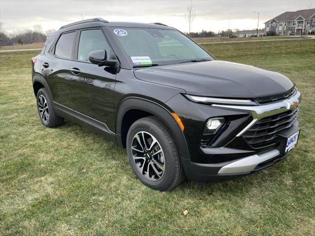 new 2025 Chevrolet TrailBlazer car, priced at $28,475