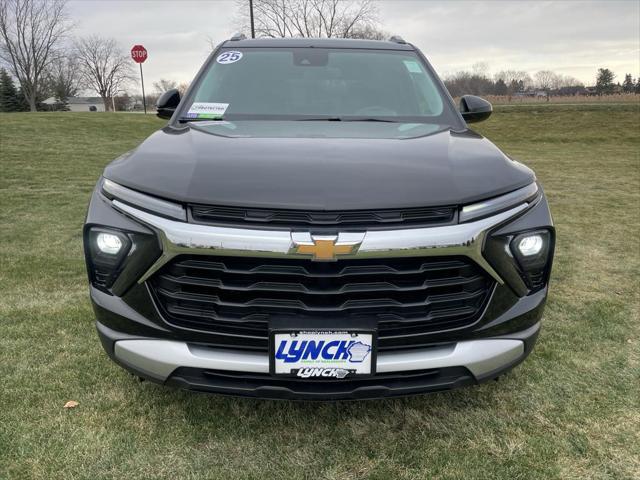 new 2025 Chevrolet TrailBlazer car, priced at $28,475