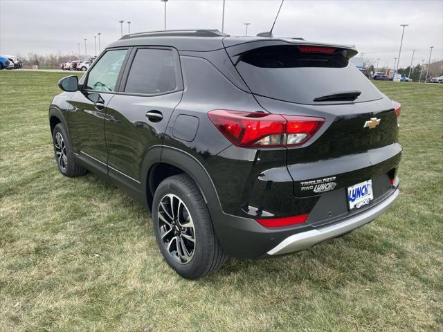 new 2025 Chevrolet TrailBlazer car, priced at $28,475