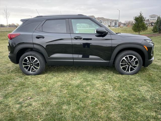 new 2025 Chevrolet TrailBlazer car, priced at $28,475