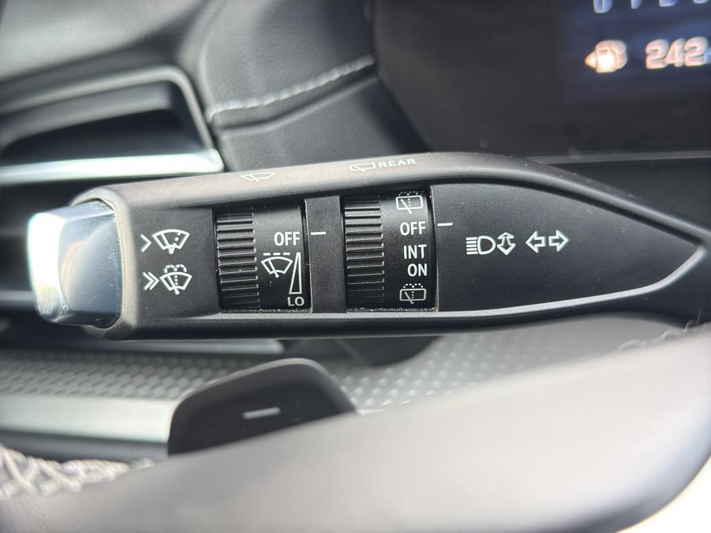 used 2024 Chevrolet Traverse car, priced at $40,414