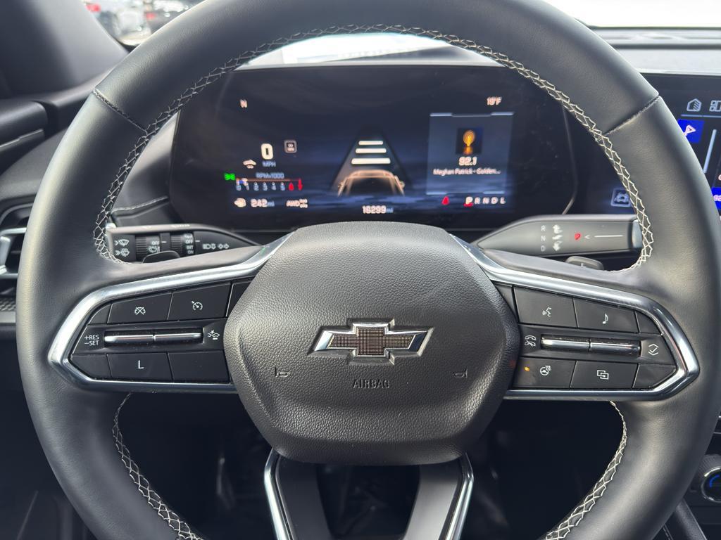 used 2024 Chevrolet Traverse car, priced at $40,414