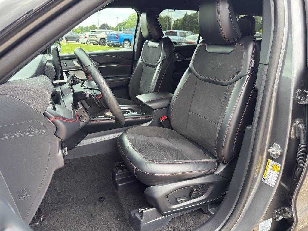 used 2025 Ford Explorer car, priced at $47,360