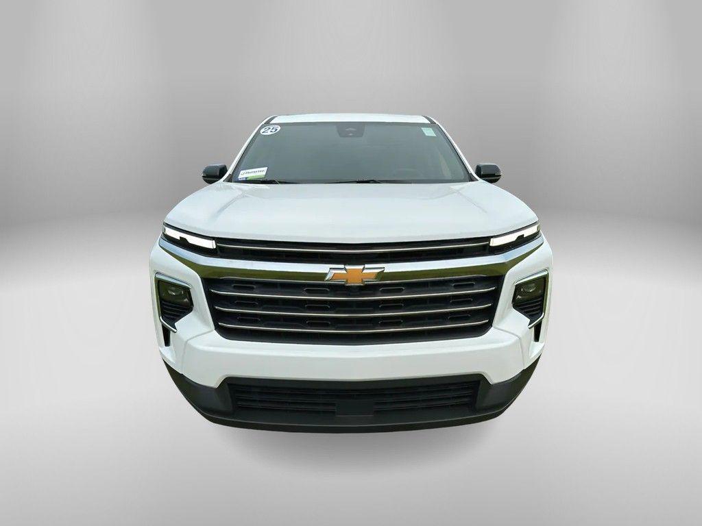 new 2025 Chevrolet Traverse car, priced at $41,037
