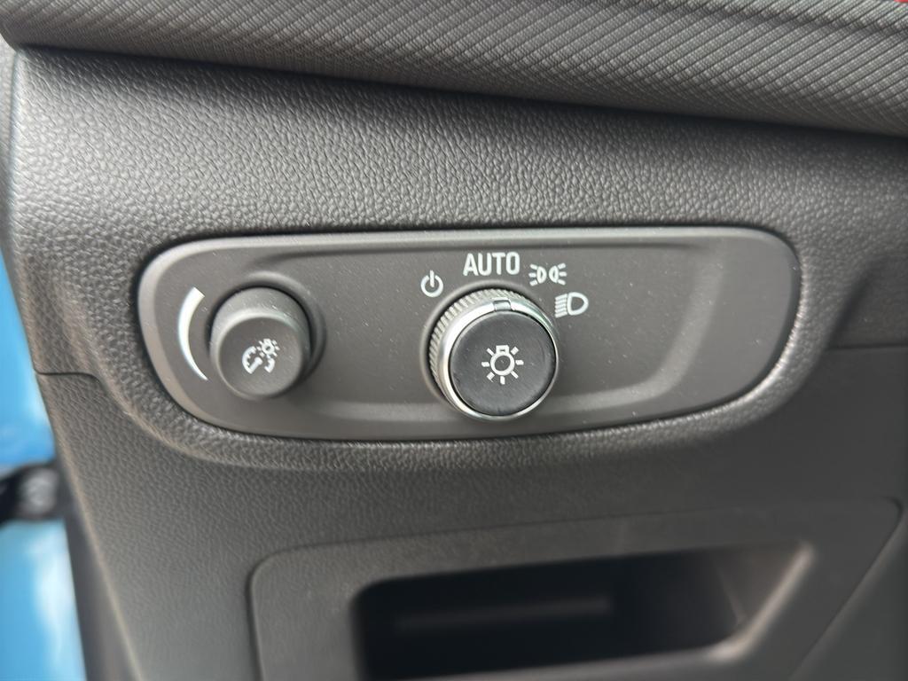 used 2025 Chevrolet TrailBlazer car, priced at $29,167