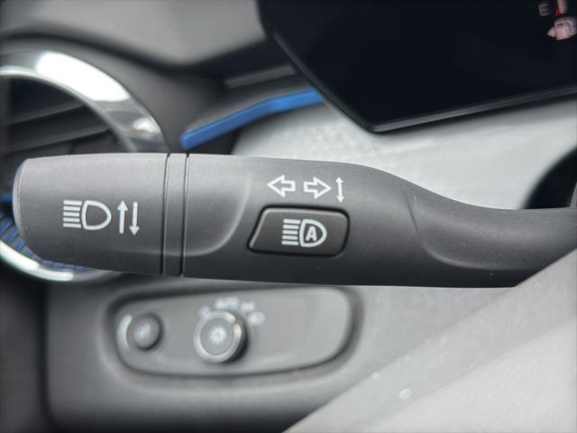 new 2025 Chevrolet Trax car, priced at $24,891