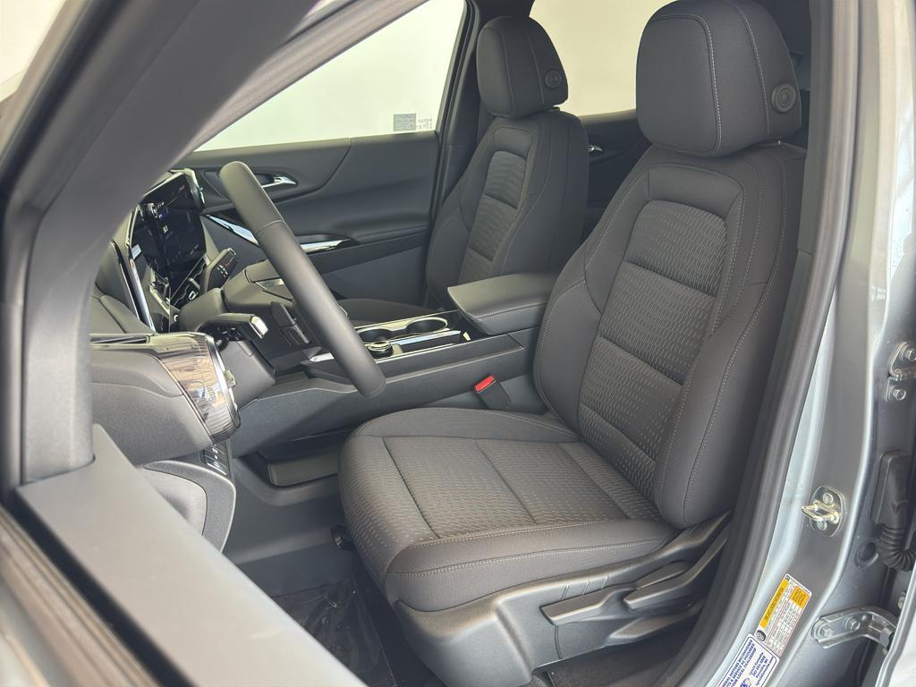 new 2026 Chevrolet Equinox car, priced at $30,867