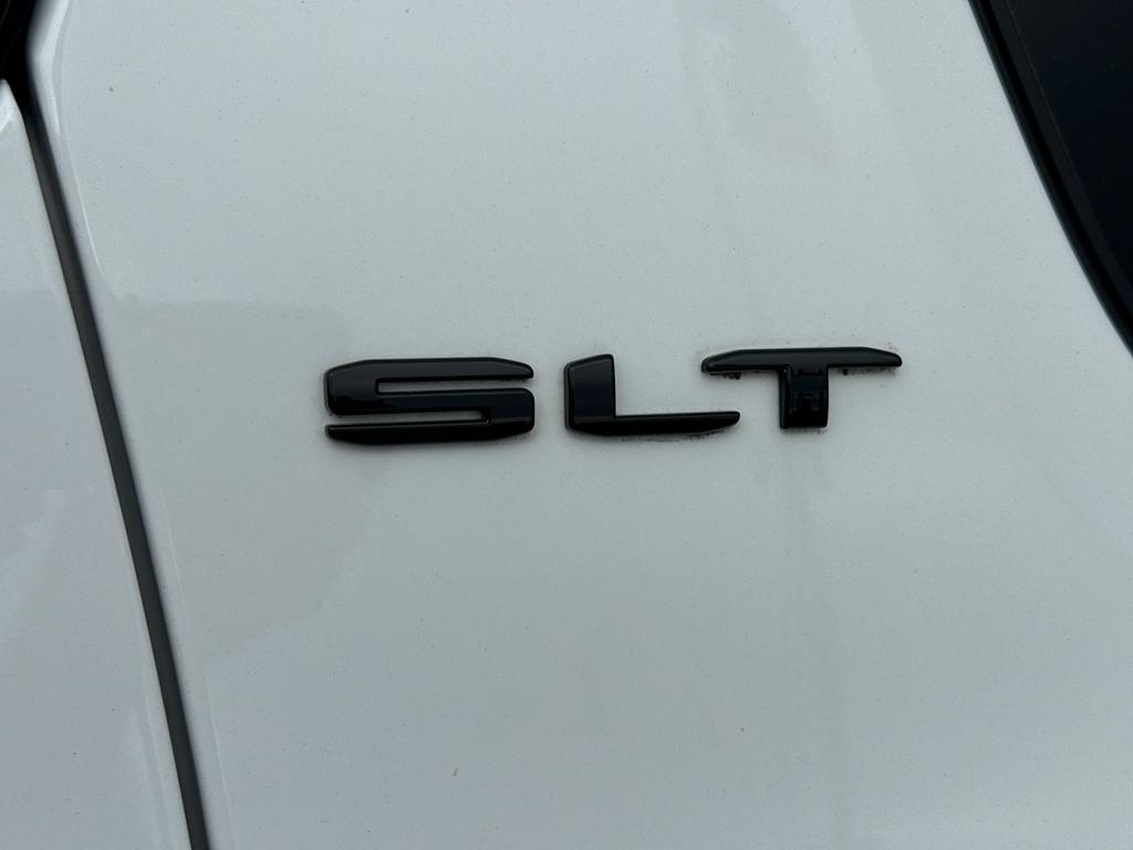 used 2022 GMC Acadia car, priced at $30,608