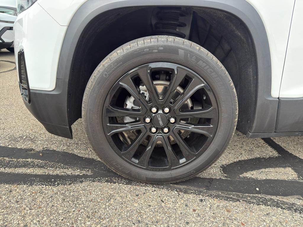 used 2022 GMC Acadia car, priced at $30,608