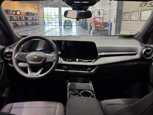 new 2026 Chevrolet Equinox car, priced at $31,923