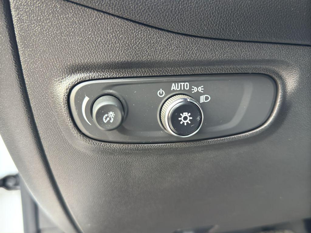 used 2022 Chevrolet Equinox car, priced at $23,799