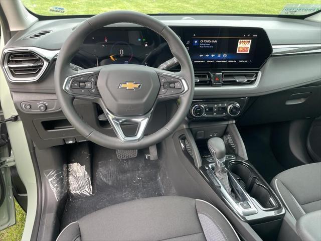 new 2025 Chevrolet TrailBlazer car, priced at $27,836