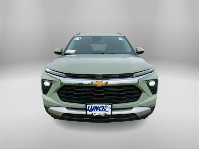 new 2025 Chevrolet TrailBlazer car, priced at $27,836