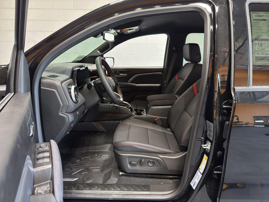 new 2025 Chevrolet Colorado car, priced at $44,272